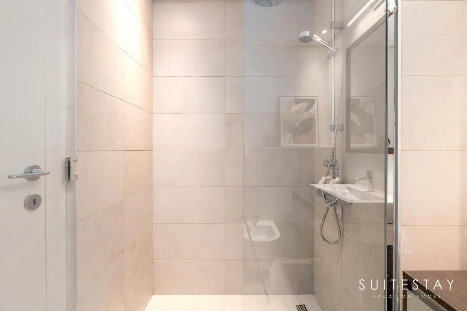The Parkview Tower View Apartment Dubai