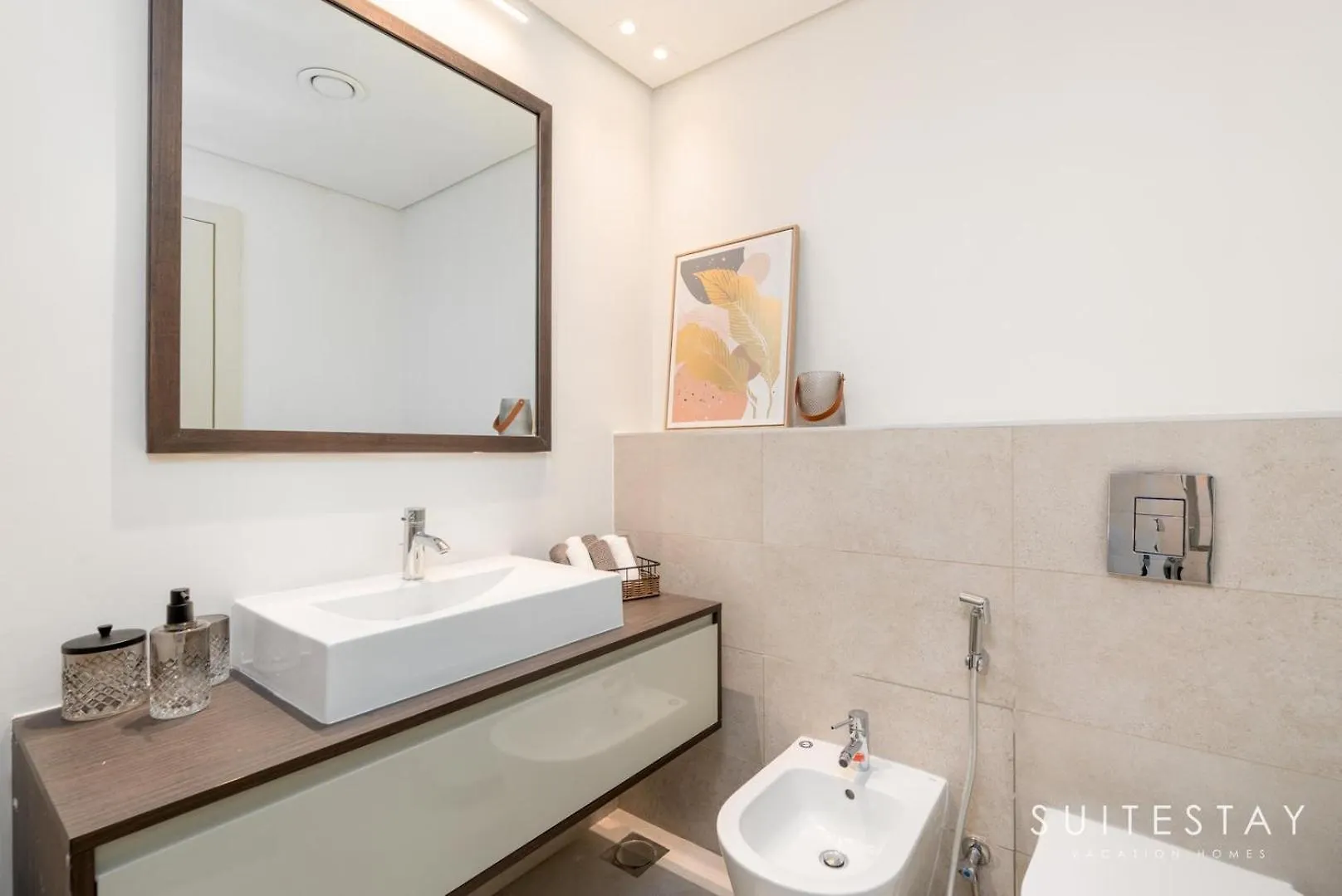 The Parkview Tower View Apartment Dubai